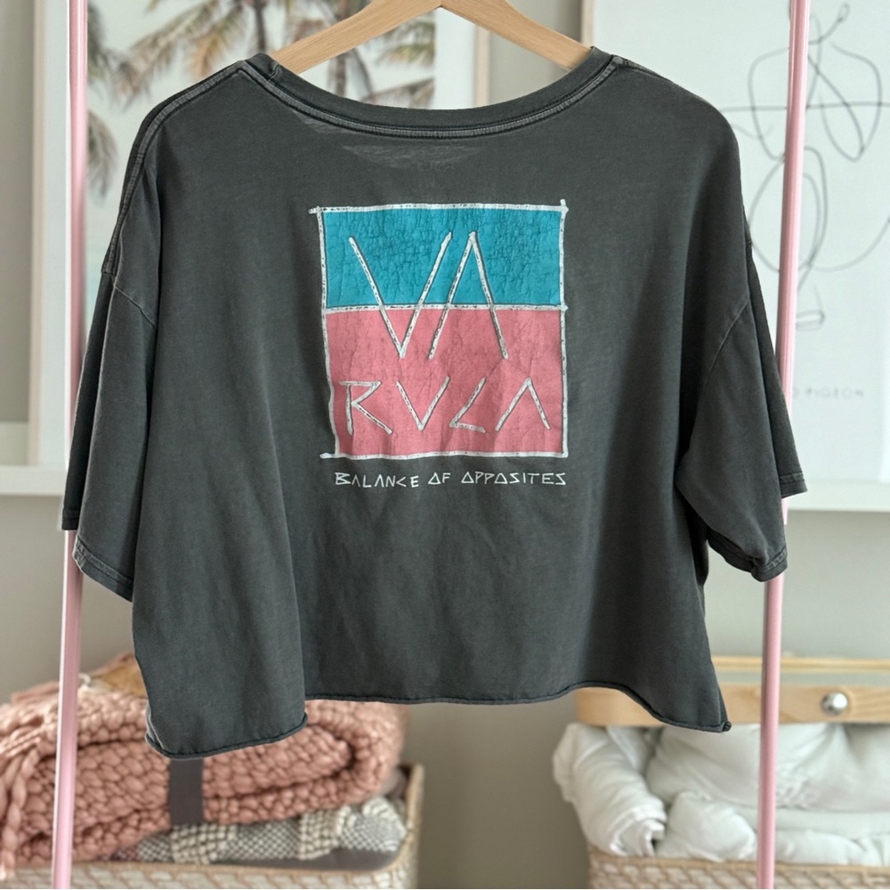 RVCA “Balance of Opposites” Graphic Crop Tee (Size L)
